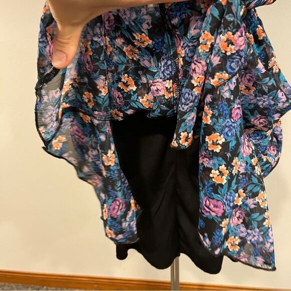 Trixxi Floral Print mini Dress with short Ruffled Sleeves cottagecore style - Picture 5 of 14